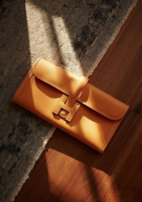 Packshot Product, Shooting Bags, Fashion Still Life, Photography Bags, Photo Bag, Jw Marriott, Still Photography, Hermes Handbags, Fall Accessories