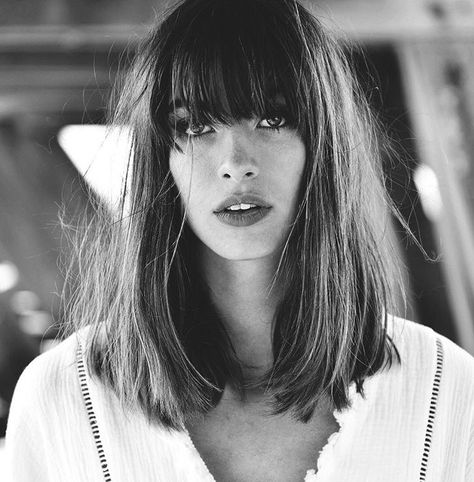 mi closet por tene eta cantidad de cabello Long Bobs, Mid Length Hair, Good Hair Day, Great Hair, Hair Dos, Bella Hadid, Trendy Hairstyles, Hair Day, Hairstyles With Bangs