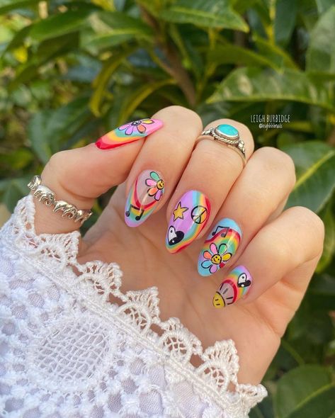 Festival hippy summer gel nails, with detailed, hand painted nail art. Yin yang, hearts, smiley faces, flowers and rainbows Dreamville Festival Nails, Woodstock Nails, Boho Nail Art, Beatles Nail Art, Hippie Nail Art Boho, Hippie Nail Designs, Beatles Nails, 70’s Nails, Music Nail Art