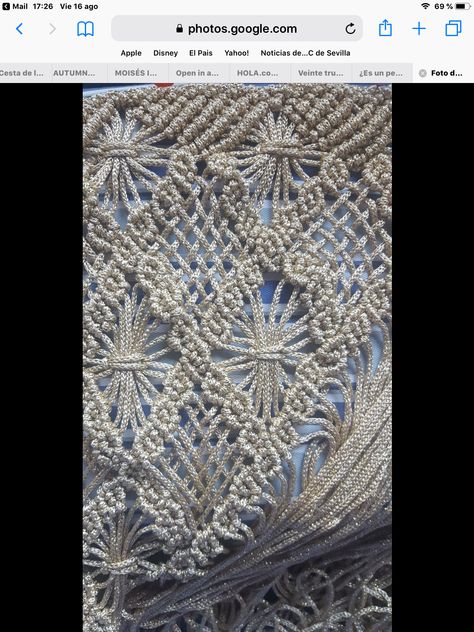 Triangle Shawls, Crochet Doily Patterns, Plastic Crafts, Macrame Art, Doily Patterns, Shawl Pattern, Crochet Doily, Macrame Patterns, Macrame Diy