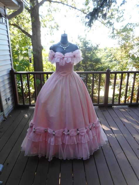 1980 Prom Dress, 80s Aesthetic Prom Dress, 80s Prom Dress Vintage, Vintage Prom Dresses 80s, 80s Dress Outfit, Prom Dresses 90s, 1980s Prom Dress To Buy, 80sprom Dress, Prom Dresses 80s