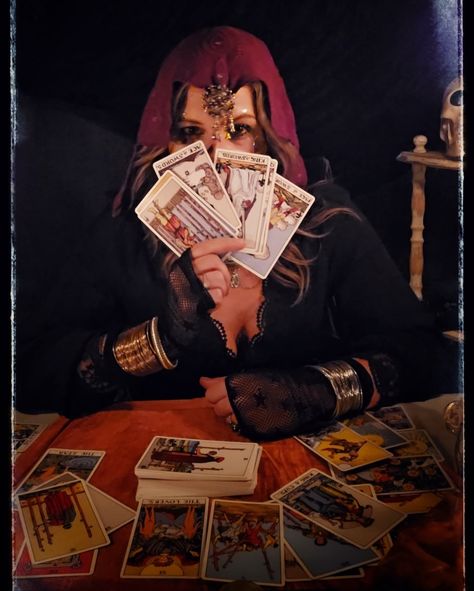 Magic in the cards 🔮 Wisdom from the stars ✨️ #halloweenchallenge #halloween #fortuneteller #halloweencostume #spooktober #magic #enchanting #tarot #seekandyoushallfind Tarot Reader Costume, Tarot Reader, Fortune Teller, Tarot Readers, Halloween Costumes, Halloween, Stars, Quick Saves