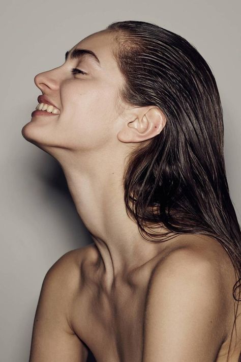 Collar Bone Hair, Marine Deleeuw, Photo Mannequin, Profile Photography, Smile Drawing, Face Profile, Hair Magazine, Photography Posing Guide, Digital Portrait Art