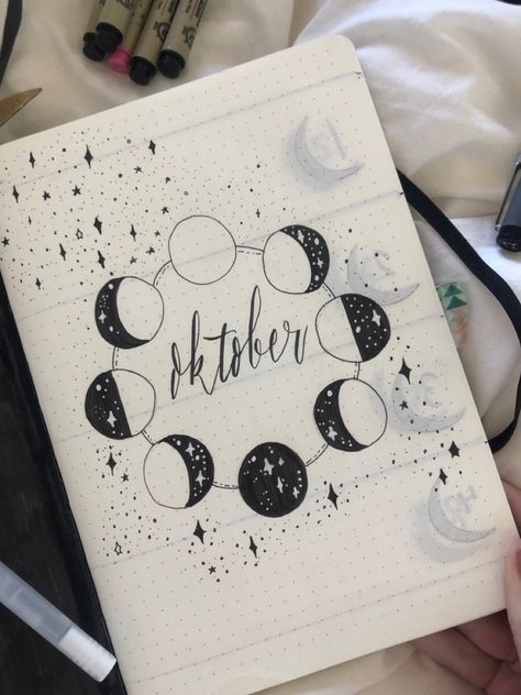 Bullet journal moon theme. Bullet journal ideas. Bullet journal moon phases. Moon theme cover. Journal Moon Theme, Ideas Bullet Journal, January Bullet Journal, Dream Diary, Reading Notebook, Blue Moon Photography, Bullet Journal Cover Ideas, Graphic Book, Bullet Journal Ideas