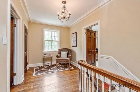 What to do about 90's orange wood stains? Wood And White Trim, Oak Floor Living Room, Red Oak Floors, 1960s House, Country Interior Design, Stained Doors, Oak Trim, Mahogany Doors, Wood And White