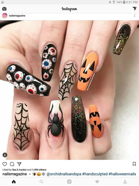 Emerald Nails, Spooky Nails, Halloween Nails Easy, Cute Halloween Nails, Halloween Acrylic Nails, Halloween Tattoo, October Nails, Nails Halloween, Halloween Nail Designs