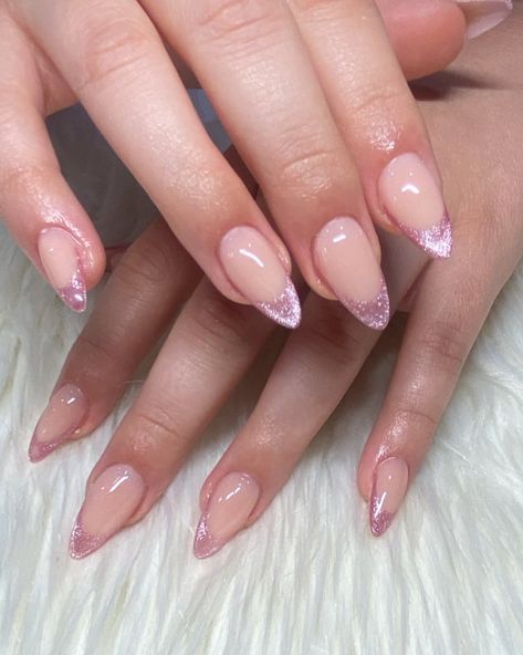 25 Ideas for Fall Cat Eye Nails 2024 French Manicure Ideas For Short Nails, Nails Inspiration Cat Eye, Pink Cat Eye Nails French Tip, Cats Eye Ombre Nails, Pink Cat Eyes Nail, Cat Eye Neutral Nails, Nails Ideas Cat Eye, Holiday 2024 Nails, Coffin Cat Eye Nails