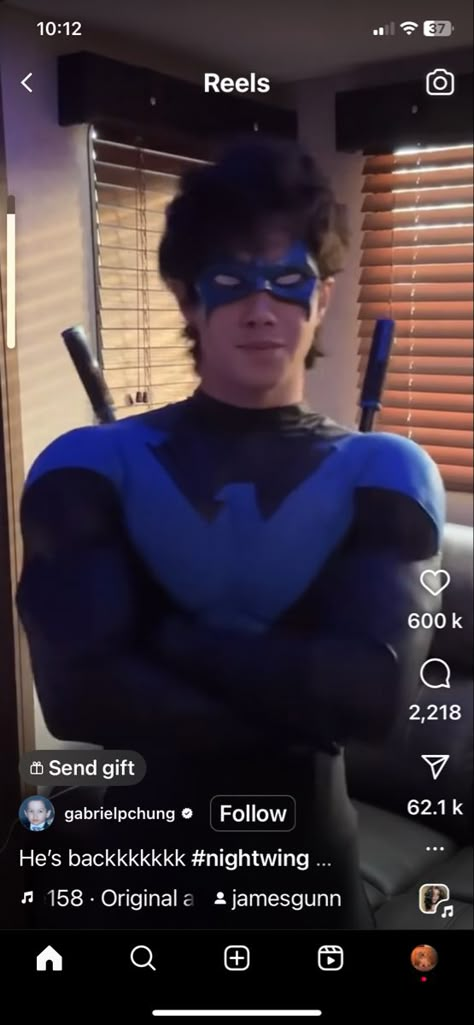 Night Wing Cosplay, Spiderman Costume Design, Nightwing Halloween Costume, Nightwing Design, Nightwing Costume, Nightwing Costumes, Nightwing Cosplay, Night Wing, Dc Costumes