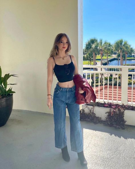 Sophie Grace Outfits, Sophie Grace, Sophia Grace, School Fits, Iconic Women, Dream Body, Mom Jeans, Girl Outfits, Celebrities