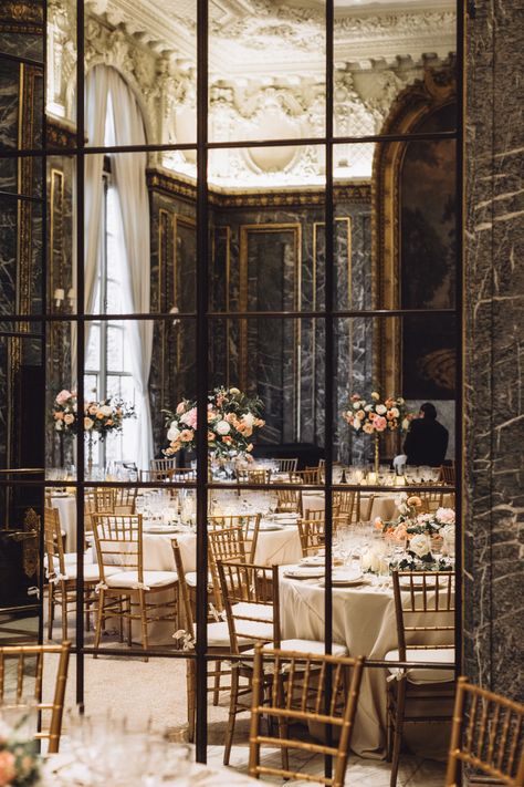 Plaza New York Wedding, Plaza Wedding Nyc, The Plaza Hotel Nyc Wedding, Vintage Hotel Wedding, Nyc Wedding Aesthetic, Autumn Mansion, Mansion Wedding Decor, Old Money Wedding Aesthetic, Location Background