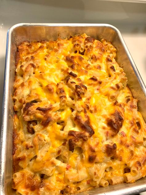 My favorite homemade food. Haitian Wedding Food, Haitian Mac And Cheese Recipe Baked, Haitian Bread, Haitian Macaroni, Haitian Mac And Cheese, Haitian Spaghetti, Haitian Food Macaroni, Haitian Fritay Platter, Vegan Haitian Spaghetti