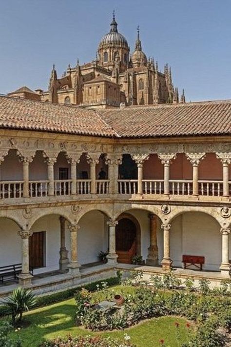 Get the top things to do in Salamanca Spain to add to your Salamanca itinerary. | salamanca spain aesthetic | salamanca spain travel | what to do in salamanca spain University Of Salamanca Spain, Salamanca Spain Aesthetic, Salamanca Spain, Spain Aesthetic, My Fantasy World, European Destinations, Fantasy Story, Salamanca, Spain Travel