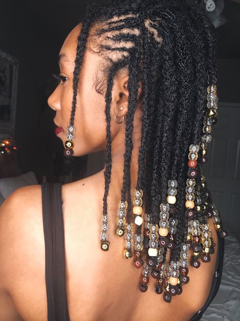 Fulani Braids With Locs, Beads On Sisterlocks, Microlocs With Beads, Fulani Locs, Microlocs Hairstyles, Microlocs Styles, Sisterlocks Styles, Micro Locs, Sister Locs