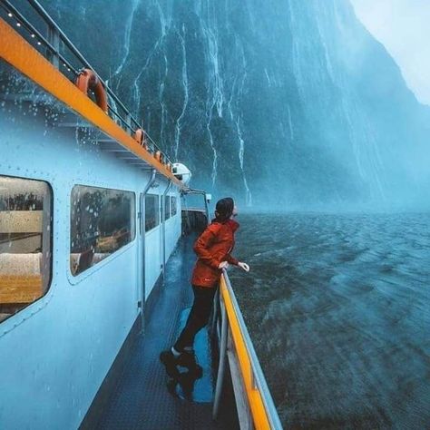 (20+) Facebook Milford Sound New Zealand, Cascade Waterfall, Milford Sound, Cardigan Winter, Winter Cardigan, New Zealand Travel, Diy Dog, Dog Costumes, Tadashi Shoji