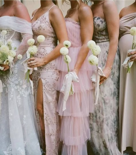 THE TOP WEDDING FLOWER TRENDS FOR 2024 Wedding Flower Trends, Summer Camp Wedding, Vintage Garden Parties, Pink Wedding Dresses, Camp Wedding, Northern California Wedding, Garden Party Wedding, Whimsical Wedding, Bridesmaid Flowers