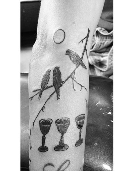 the wild unknown three of cups tarot tattoo Tarot Cups Tattoo, 2 Of Cups Tattoo, 3 Of Cups Tattoo, Three Of Cups Tattoo, Unknown Tattoo, Three Of Cups Tarot, Red Bird Tattoo, Tarot Tattoos, Tattoo Karma