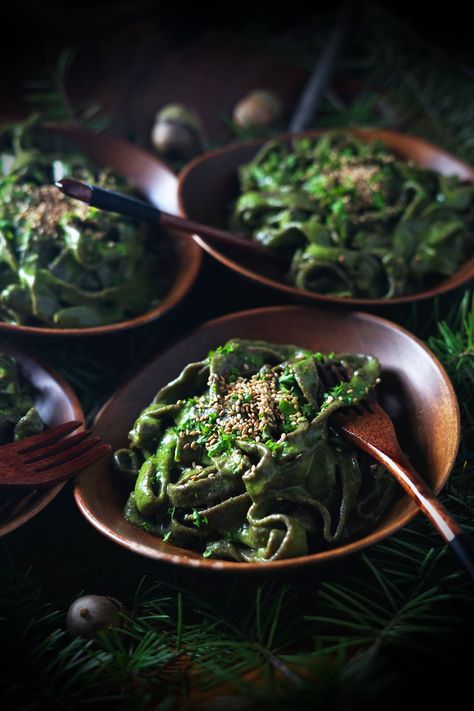 Woodland Acorn Pasta with Fir and Miso Pesto — The Wondersmith Foraging Recipes, Gluten Free Noodles, Foraged Food, Green Sauce, Gluten Free Pasta, Wild Food, Food Inspiration, Pesto, Food And Drink