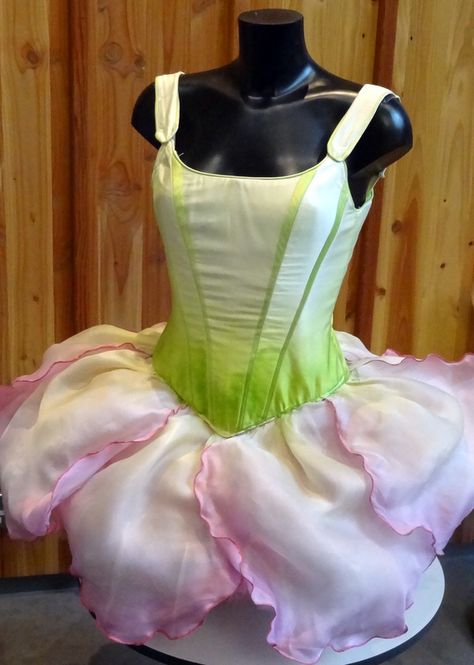 Flower Tutu Ballet, Nutcracker Flowers Costume, Flower Ballet Costume, Waltz Of The Flowers Costume, Flower Dance Costume, Cute Dance Outfits, Scottish Ballet, Flower Costumes, Nutcracker Ballet Costumes