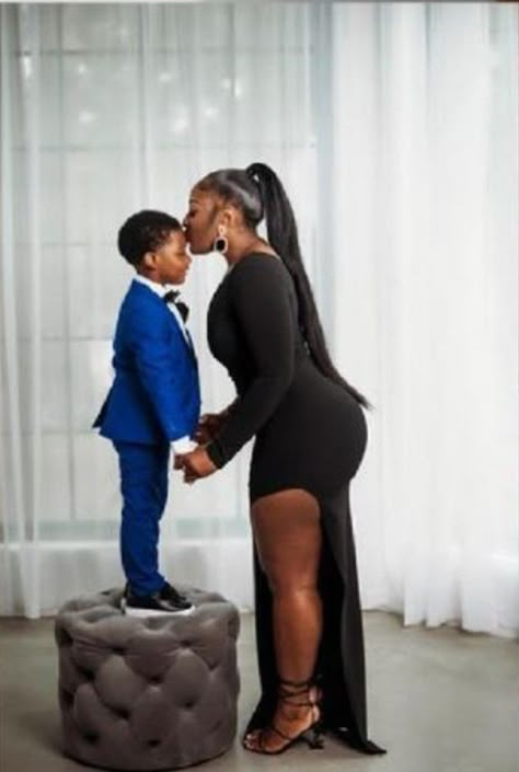 Mother Daughter And Son Photoshoot, Mommy And Son Photoshoot Ideas, Single Mom And Daughter Photo Ideas, Black Mother And Son Photoshoot Ideas, Mother And Son Birthday Photoshoot, Mom And Son Photo Shoot Ideas, Mother N Son Photoshoot, Mama Son Photoshoot, Mommy And Son Maternity Shoot