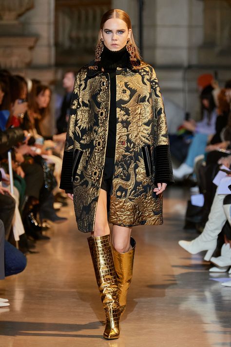 Andrew Gn, Hot Boots, 2020 Fashion Trends, Fashion Show Collection, Fashion 2020, Fashion Trend, Couture Fashion, Beautiful Outfits, Runway Fashion