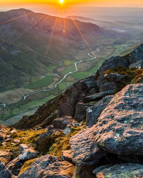 Sunset over Nant Ffrancon Pass in Snowdonia, North Wales  Image by: https://www.instagram.com/eilir30/ Wales Aesthetic, Wales Holiday, Wales Travel, Visit Wales, Snowdonia National Park, Wales Uk, Remus Lupin, Snowdonia, North Wales