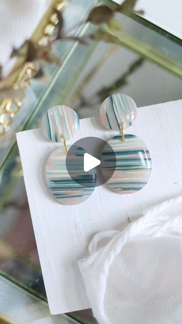 Earrings Trend 2024, Polymer Clay Earring Ideas, Polymer Clay Projects Diy, Fimo Jewelry, Earring Trends, Polymer Clay Jewelry Diy, Clay Jewelry Diy, Earring Tutorial, Polymer Clay Tutorial