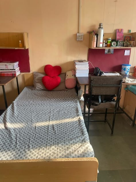 #hostel #hostelroom #study #medstudent Hostel Room Snapchat Stories, Hostel Pictures, College Hostel Room Decoration, Hostel Aesthetic, Hostel Life, Women Things, Hostel Room, Snap Snapchat, Medical College