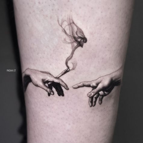 Michelangelo Tattoo, Polish Tattoos, Micro Realism, Black And Gray Tattoos, Tattoo Ideas Unique, Tattoo Shading, Wax Pot, Tattoo On Hand, Mini Tattoo