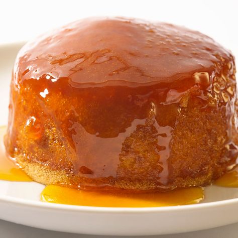 This wonderful nostalgic treat@is sure to@become a firm family favourite. Delicious served with warm custard or ice cream. Treacle Sponge Pudding, Syrup Sponge Pudding, Sponge Pudding Recipe, Syrup Sponge, Treacle Sponge, Pudding Recipes Homemade, English Pudding, Sponge Pudding, British Foods