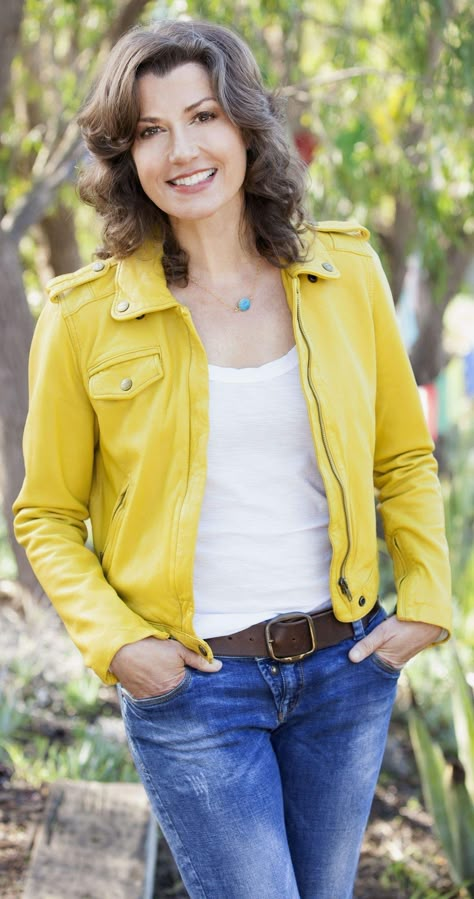 Lee Grant, Amy Grant, Western Outfits Women, Hollywood Walk Of Fame, Christian Music, Costume Outfits, Western Outfits, Girls Jeans, Female Artists