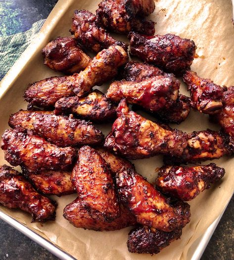 Insanely tasty chicken wing recipe, dry rubbed, then hickory smoked to perfection.  And don't forget the homemade bourbon bbq sauce! #chickenwings #wingrecipe #smoked #smoker #smokedchickenwings #bourbon #bbq #crispy Wings Recipe Grilled, Grilled Chicken Wings Recipe, Bbq Chicken Wings Recipe, Smoked Wings, Chicken Breast Crockpot Recipes, Smoked Chicken Wings, Crockpot Chicken Breast, Grilled Wings, Bbq Chicken Wings