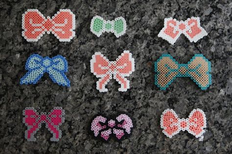 Bows Bow Perler Beads, Hair Bows Tutorial, Bead Hair, Melty Bead Patterns, Pixel Beads, Beads Patterns, Pony Bead Patterns, Fusion Beads, Hama Beads Design