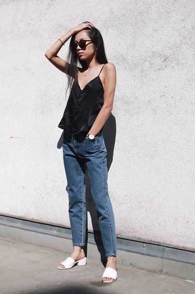 Black Heel Mules Outfit, Black Chunky Mules Outfit, Heeled Mules Outfit Summer, Black Summer Vacation Mules, Modern Black Mules For Summer, Trendy Black Slip-on Mules, Modern Black Summer Mules, Mules Outfit Summer, How To Wear Mules