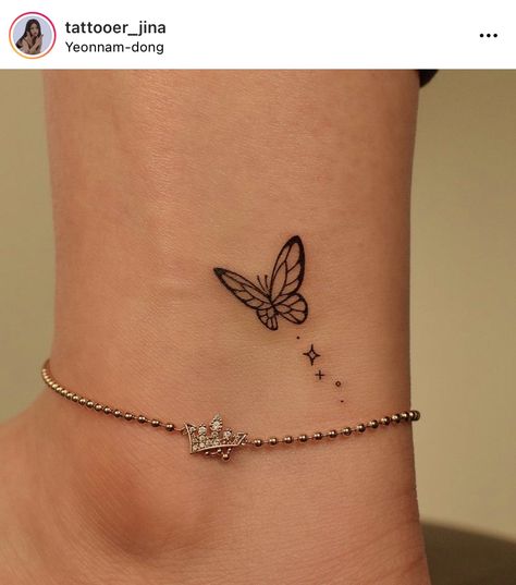 Small Cute Ankle Tattoos, Tattoo Designs For Women Legs Ideas, Small Buterfluffy Tattoo Ideas, Butterfly Anklet Tattoo, Butterfly Tattoo Ankle, Butterfly Heart Tattoo, Metamorphosis Tattoo, Small Tattoo Design, Butterfly Tattoos On Arm