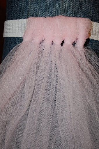 DIY tulle skirt Tulle Tutu Diy, Easy Tutu, Homemade Tutu, Tutu Diy, Diy Tutus, Tutu Tutorial, No Sew Tutu, How To Make Tutu, Tutu Party