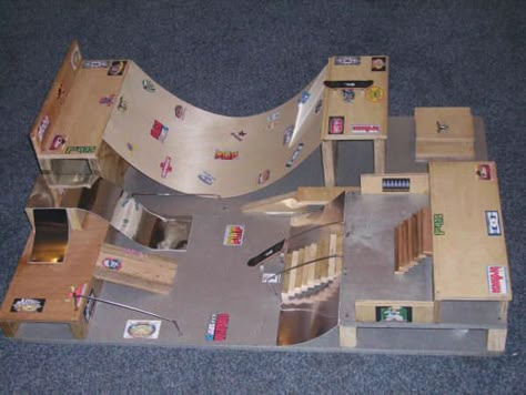 Tech Deck Skatepark, Skatepark Design, Mini Skate, Sons Room, Skate Ramp, Skateboard Ramps, Skateboard Park, Technology Diy, Finger Skateboard