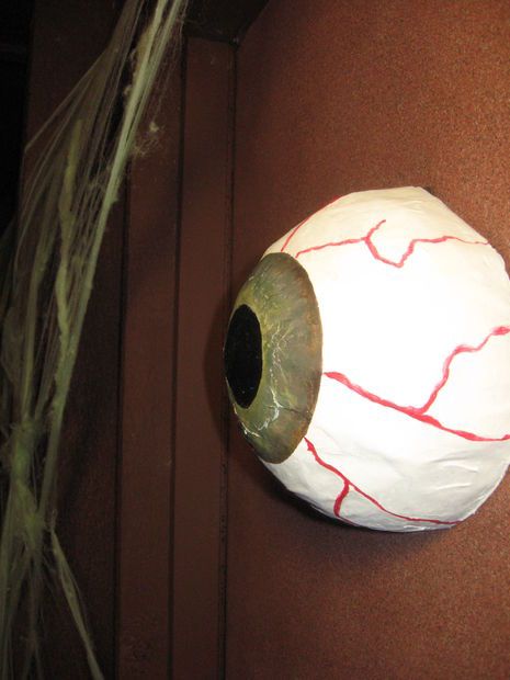 Eyeball Door Hanging--paper mache diy Hang On, Science Fair, Door Hanging, Paper Mache, Drawing Ideas, From Scratch, Make It, Drawings, Wall