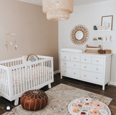 Babyletto Hudson Crib, Baby Nursery Inspiration, Baby Room Neutral, Nursery Room Design, Girl Nursery Room, Baby Room Inspiration, Baby Boy Room Nursery, Nursery Room Inspiration