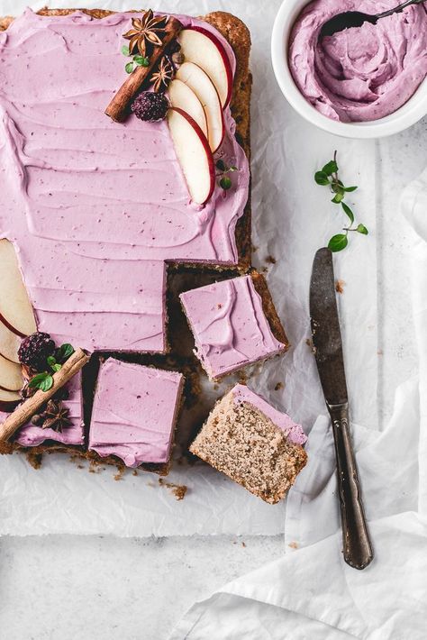 Blackberry Mascarpone, Spice Sheet Cake, Rustic Cakes, Apple Spice Cake, Mascarpone Frosting, Apple Spice, Homemade Applesauce, Butter Frosting, Vegetable Drinks