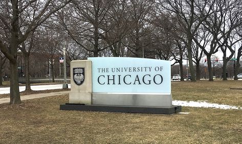 University of Chicago's Booth school slips in U.S. News MBA ranking Lsat Score, Harvard Students, Chicago Aesthetic, Future Days, University Architecture, Chicago University, University Of Chicago, School Choice, Vision Board Goals