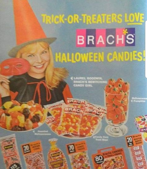 Brachs Candy, Bright Halloween, Halloween Candies, Vintage Halloween Cards, Halloween Tricks, Dulces Halloween, Vintage Halloween Images, Autumn Ideas, Pumpkin Candy