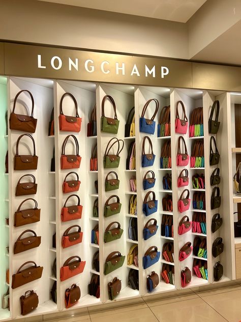 #aesthetic #longchamp #fashion #unibags Longchamp Bag Aesthetic, Longchamp Aesthetic, Green Bag Outfit, Longchamp Le Pliage Mini, Mallorca Summer, Long Champ Bag, Ahs Style, Bicester Village, Bag Longchamp