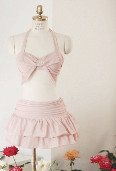 Halter Neck Swimsuit, Cute Bathing Suits, Cute Swimsuits, Really Cute Outfits, Swim Dress, Looks Vintage, Cute Fashion, Halter Neck, Classy Outfits