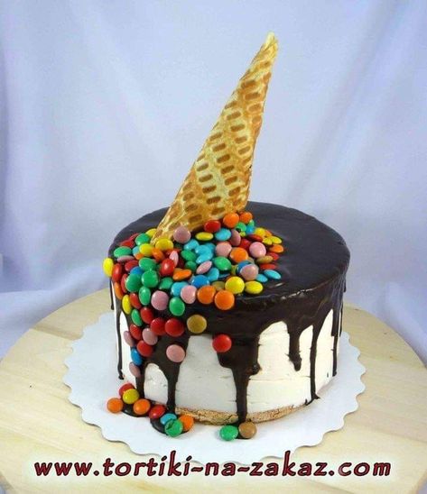 11 Cake, Homemade Birthday Cakes, Elegant Birthday Cakes, Candy Cakes, Simple Birthday Cake, Cake Decorating Designs, Crazy Cakes, New Cake, Pretty Birthday Cakes