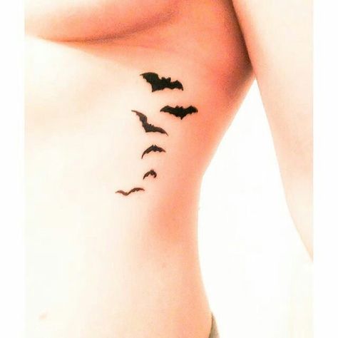 Nature Tattoo Ideas, Abstract Tattoo Ideas, Emo Tattoos, Cool Nature, Waist Tattoos, Goth Tattoo, Bat Tattoo, Nature Tattoo, Doodle Tattoo