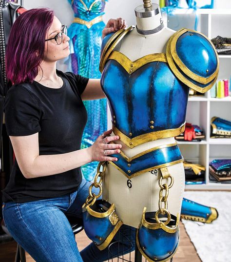 How To Make a Foam Cosplay Armour Cosplay Armour, Armor Women, How To Make Foam, Foam Cosplay, Body Foam, Foam Armor, Skeleton Decorations, Viking Sewing, Cosplay Armor