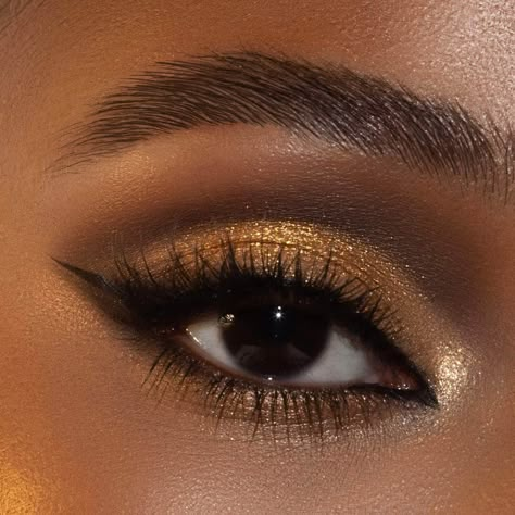 Makeup For Formal, Black And Gold Eyeshadow, Golden Hour Makeup, Golden Palette, Gold Eyeshadow Looks, Black Bridal Makeup, Golden Eye Makeup, Golden Eyeshadow, Golden Makeup