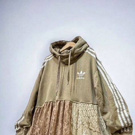 ✨🍀kaya☘✨ on Instagram: "modelly  remake   #fashion  #modelly  #remake #upcycle #adidas  #handmade #1of1  vintage mix 🦋🦋🦋🦋 sold" Vintage Remake Fashion, Deconstructed Fashion, Deconstruction Fashion, Fashion Magazine, Thing 1, Adidas, Fabric, On Instagram, Pins