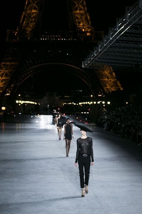 Model Diaries, Runway Aesthetic, Fashion Week Aesthetic, Fashion Week 2023, Fashion Dream Job, Most Paused Movie Scenes, Model Lifestyle, Career Fashion, Moda Paris