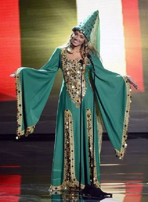 Lebanese Aesthetic, Lebanese Clothing, Arabian Aesthetic, Miss Universe Costumes, Lebanon Culture, Miss Lebanon, Lebanese Women, Miss Universe 2015, Arabian Night